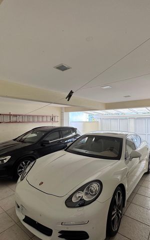 Casa à venda com 612m², 5 quartos e 4 vagasGaragem