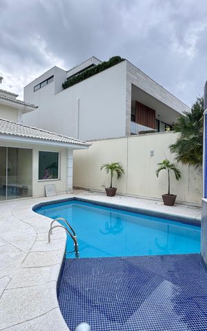 Casa à venda com 612m², 5 quartos e 4 vagasÁrea externa