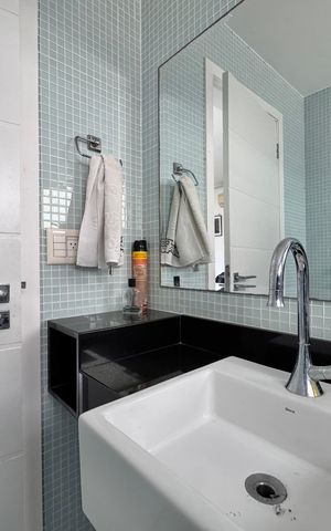 Casa à venda com 612m², 5 quartos e 4 vagasSuíte 3 - Banheiro