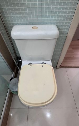 Casa à venda com 612m², 5 quartos e 4 vagasSuíte 2 - Banheiro