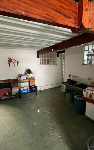 Casa à venda com 258m², 3 quartos e 2 vagasQuintal