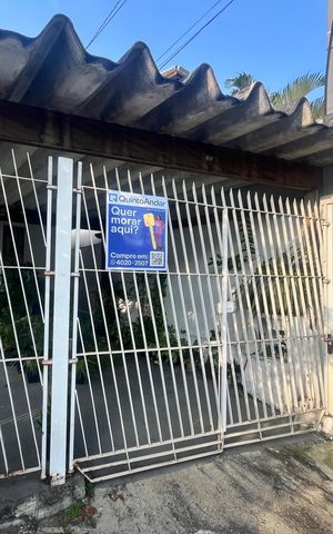 Casa à venda com 258m², 3 quartos e 2 vagasFachada