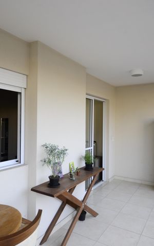 Apartamento à venda com 68m², 2 quartos e 1 vagaVaranda