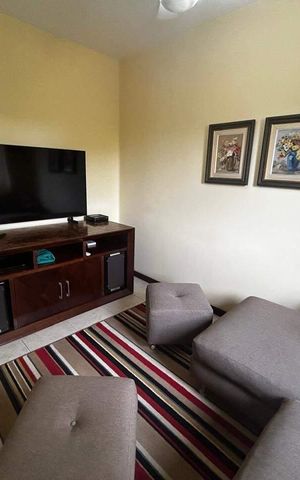 Casa à venda com 166m², 4 quartos e sem vaga