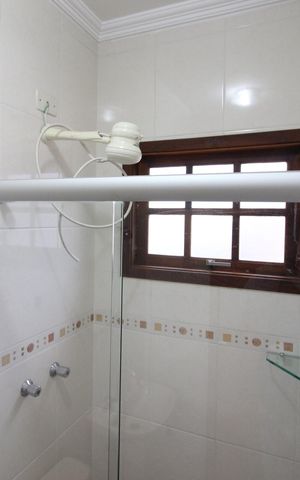 Casa à venda com 189m², 3 quartos e 5 vagasBanheiro da Suíte 2