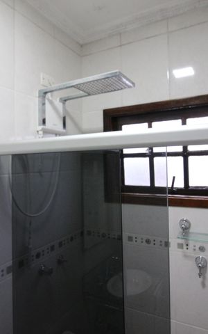 Casa à venda com 189m², 3 quartos e 5 vagasBanheiro da Suíte 1