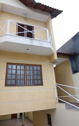Casa à venda com 189m², 3 quartos e 5 vagasFachada