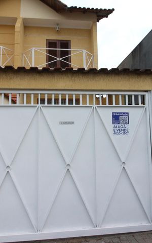 Casa à venda com 189m², 3 quartos e 5 vagasFachada