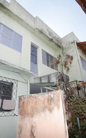 Casa à venda com 120m², 3 quartos e 1 vagacasa 2 embaixo e 3 parte superior