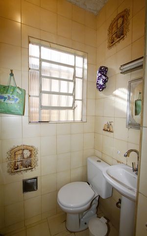 Casa à venda com 120m², 3 quartos e 1 vagaBanheiro 2