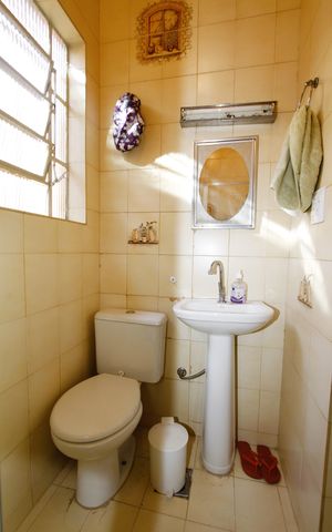 Casa à venda com 120m², 3 quartos e 1 vagaBanheiro 2