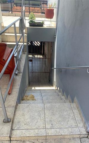 Casa à venda com 300m², 3 quartos e 5 vagas