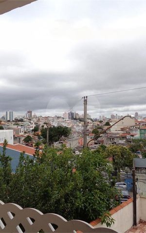 Casa à venda com 234m², 4 quartos e 2 vagas