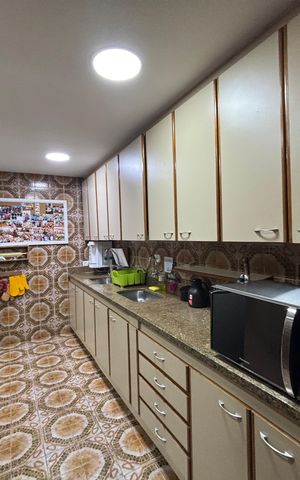 Apartamento à venda com 234m², 4 quartos e 1 vagaCozinha