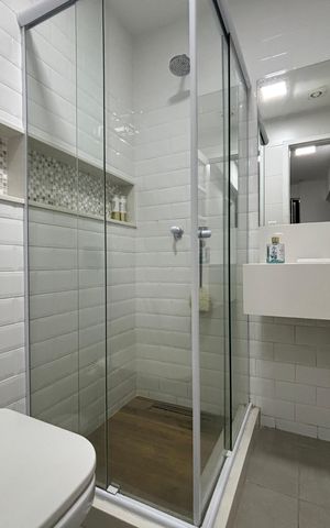 Apartamento à venda com 234m², 4 quartos e 1 vagaÁrea de serviço - suite