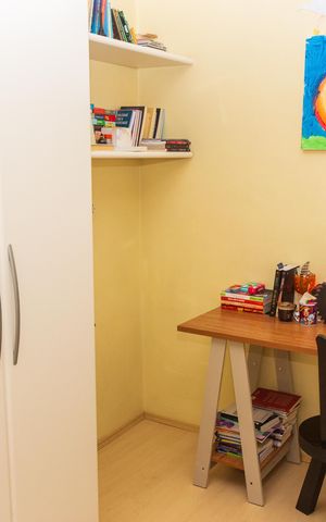 Casa à venda com 200m², 4 quartos e 2 vagas Casa à venda com 200m², 4 quartos e 2 vagasQuarto 1