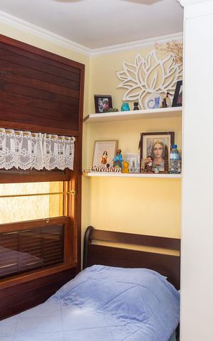 Casa à venda com 200m², 4 quartos e 2 vagas Casa à venda com 200m², 4 quartos e 2 vagasQuarto 1