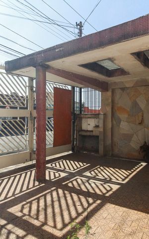 Casa à venda com 176m², 3 quartos e 3 vagas Casa à venda com 176m², 3 quartos e 3 vagasGaragem