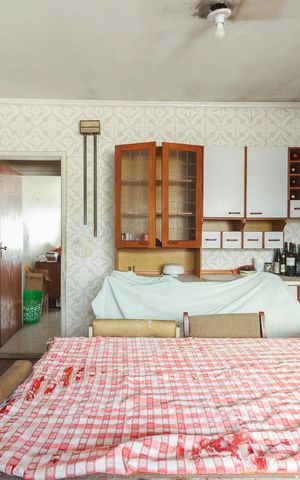 Casa à venda com 176m², 3 quartos e 3 vagas Casa à venda com 176m², 3 quartos e 3 vagasCozinha