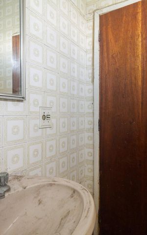 Casa à venda com 176m², 3 quartos e 3 vagas Casa à venda com 176m², 3 quartos e 3 vagasBanheiro Suíte