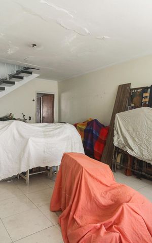 Casa à venda com 176m², 3 quartos e 3 vagas Casa à venda com 176m², 3 quartos e 3 vagasSala