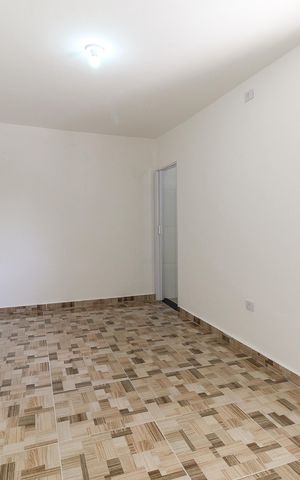 Casa para alugar com 150m², 2 quartos e 10 vagas Casa para alugar com 150m², 2 quartos e 10 vagasSuíte