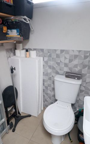 Apartamento à venda com 135m², 2 quartos e 1 vagaBanheiro de serviço