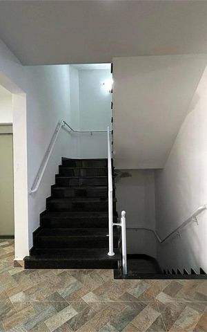 Apartamento à venda com 75m², 2 quartos e 3 vagas