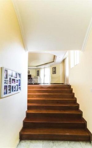Casa à venda com 410m², 3 quartos e 6 vagas