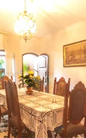 Casa à venda com 530m², 4 quartos e 8 vagas