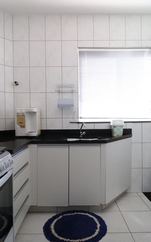 Apartamento para alugar com 81m², 2 quartos e 2 vagasCozinha