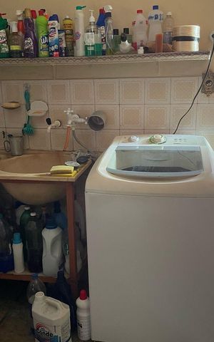 Casa à venda com 240m², 3 quartos e 4 vagas