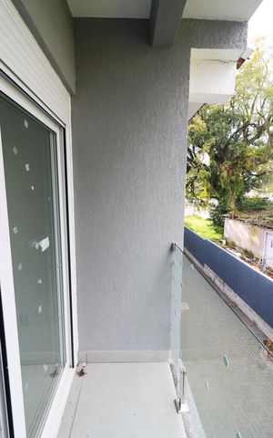 Casa de condomínio à venda com 70m², 2 quartos e 1 vaga Casa de condomínio à venda com 70m², 2 quartos e 1 vagaSacada do Quarto 1