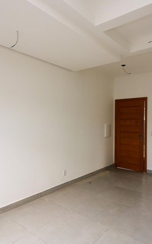 Casa de condomínio à venda com 70m², 2 quartos e 1 vaga Casa de condomínio à venda com 70m², 2 quartos e 1 vagaSala
