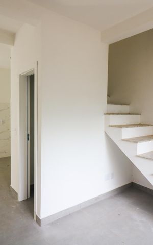 Casa de condomínio à venda com 70m², 2 quartos e 1 vaga Casa de condomínio à venda com 70m², 2 quartos e 1 vagaSala