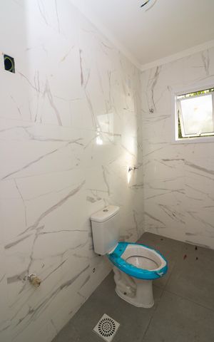 Casa de condomínio à venda com 70m², 2 quartos e 1 vaga Casa de condomínio à venda com 70m², 2 quartos e 1 vagaBanheiro
