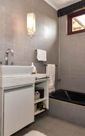 Casa à venda com 518m², 5 quartos e 4 vagasBanheiro Suíte 2