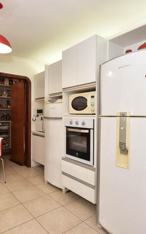 Casa à venda com 518m², 5 quartos e 4 vagasCozinha