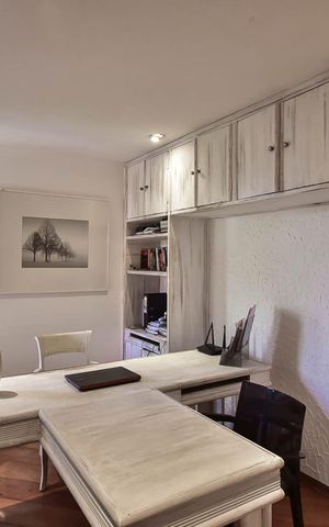 Casa à venda com 518m², 5 quartos e 4 vagasEscritório
