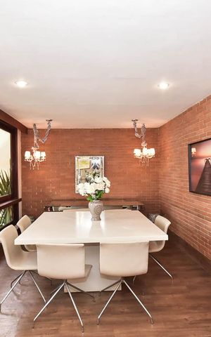 Casa à venda com 518m², 5 quartos e 4 vagasÁrea comum
