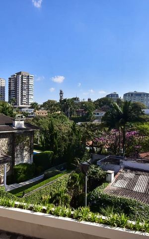 Casa à venda com 518m², 5 quartos e 4 vagasVista
