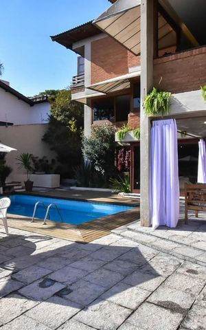 Casa à venda com 518m², 5 quartos e 4 vagasÁrea comum