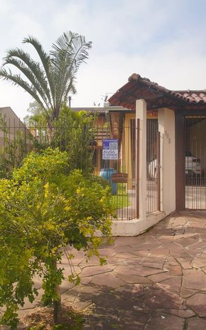 Casa para alugar com 160m², 2 quartos e 2 vagasFachada