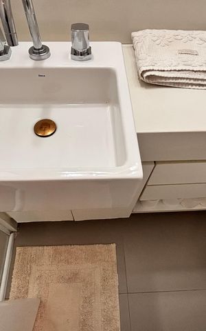Apartamento para alugar com 38m², 1 quarto e 1 vaga Apartamento para alugar com 38m², 1 quarto e 1 vagaBanheiro