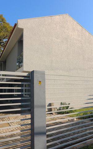 Casa de condomínio à venda com 70m², 2 quartos e 1 vaga Casa de condomínio à venda com 70m², 2 quartos e 1 vagaFachada do condomínio