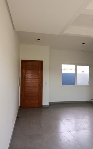 Casa de condomínio à venda com 70m², 2 quartos e 1 vaga Casa de condomínio à venda com 70m², 2 quartos e 1 vagaSala