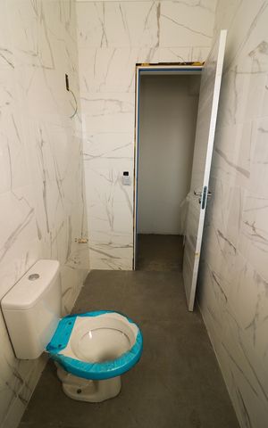 Casa de condomínio à venda com 70m², 2 quartos e 1 vaga Casa de condomínio à venda com 70m², 2 quartos e 1 vagaBanheiro