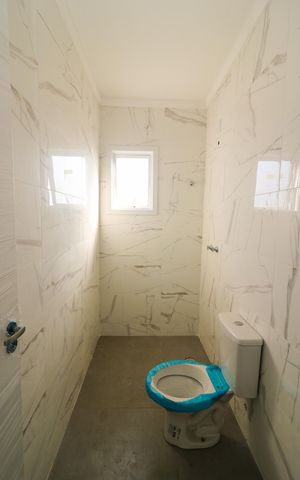 Casa de condomínio à venda com 70m², 2 quartos e 1 vaga Casa de condomínio à venda com 70m², 2 quartos e 1 vagaBanheiro