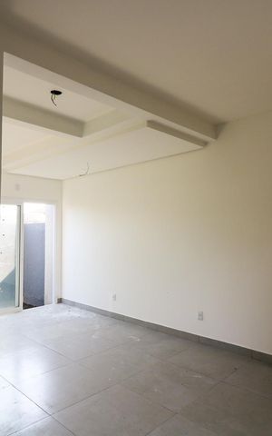 Casa de condomínio à venda com 70m², 2 quartos e 1 vaga Casa de condomínio à venda com 70m², 2 quartos e 1 vagaSala