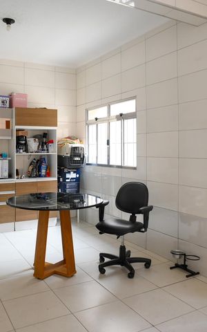 Casa à venda com 200m², 3 quartos e 3 vagas Casa à venda com 200m², 3 quartos e 3 vagasCozinha